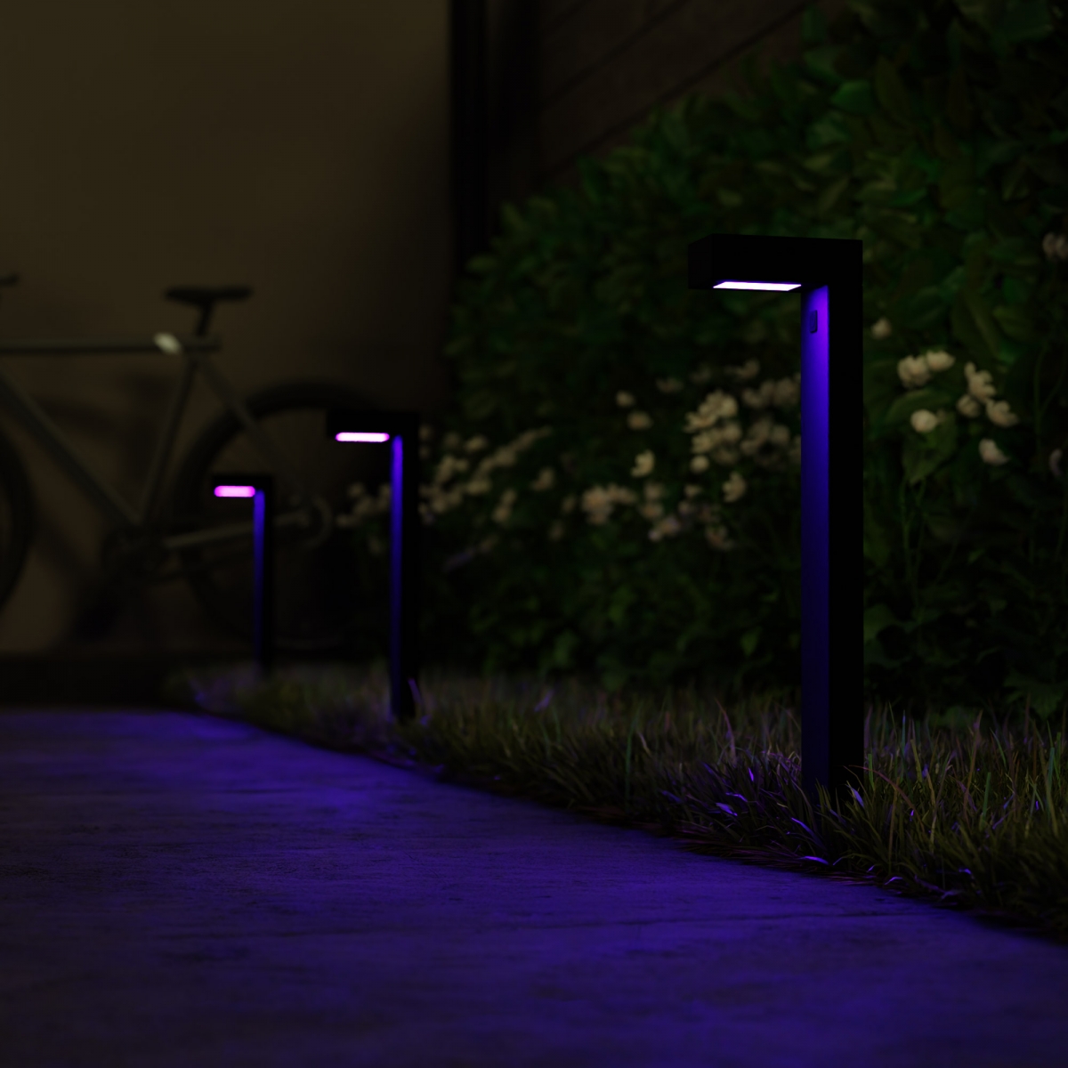 Hombli Smart Pathway Lights