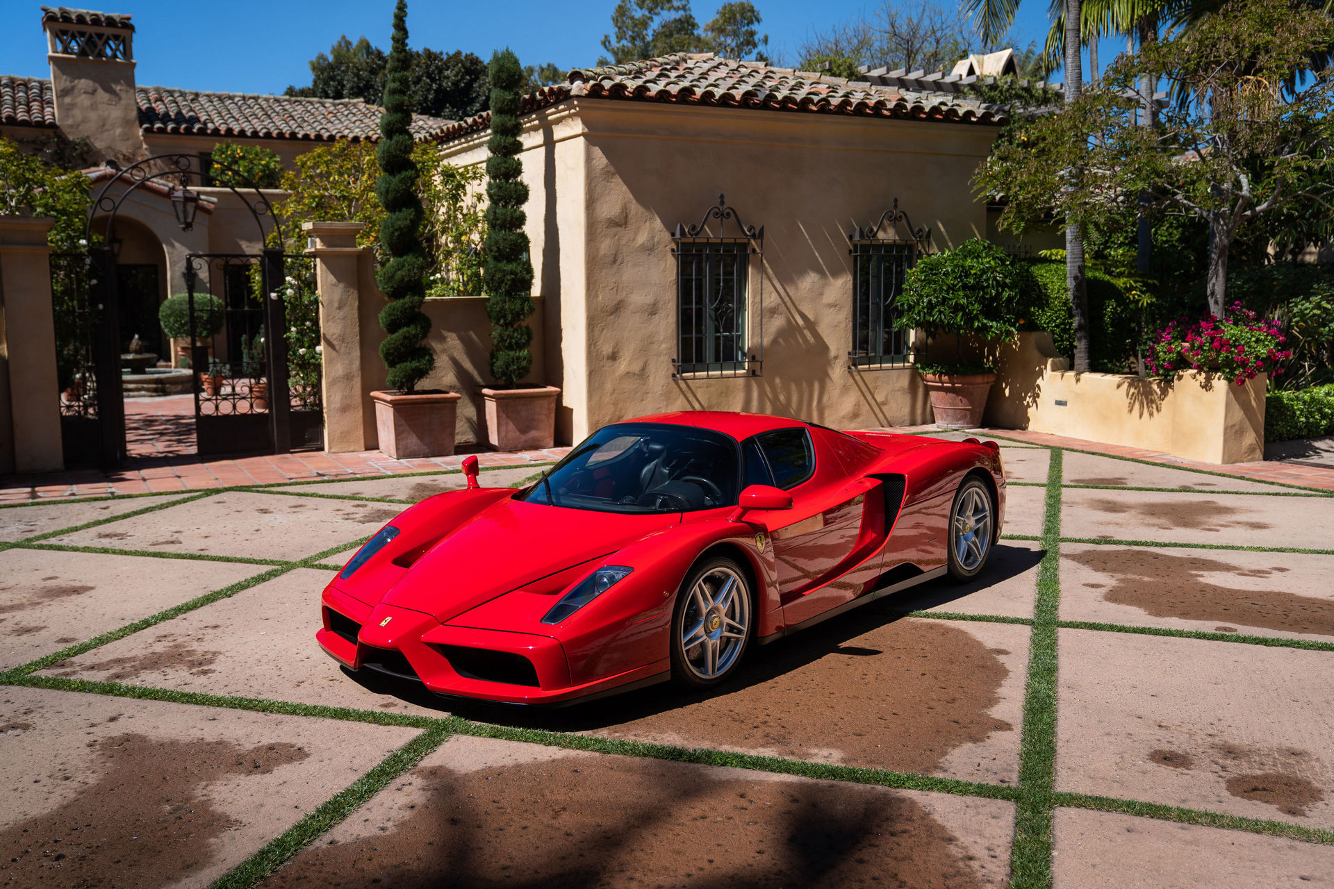 New sales record for Ferrari Enzo