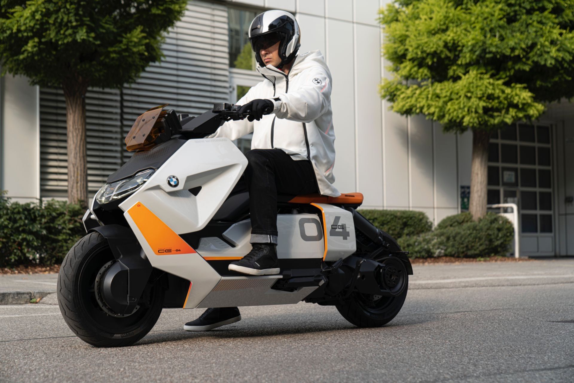 BMW Motorrad presents new electric scooter