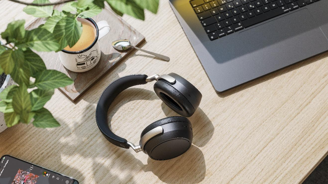 Sennheiser Goes Wireless with New Audiophile Headphones