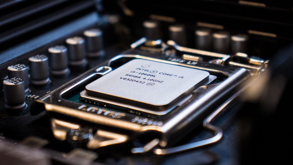 Global CPU Sales Plummet by 47% Amid Market Slowdown